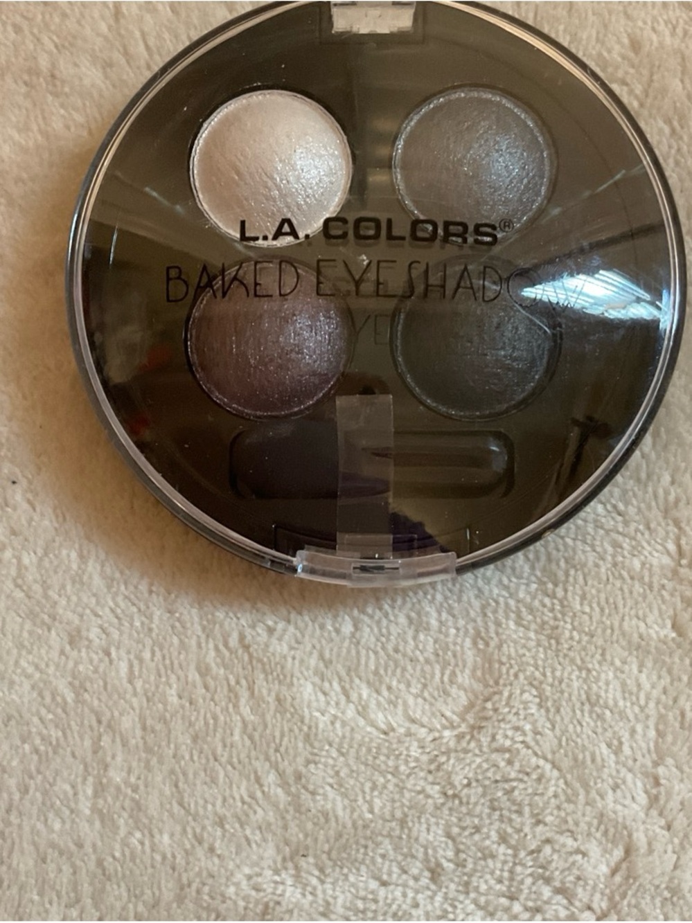 L.A. Colors Baked Eyeshadow Quad in Silver, Gray & Purple